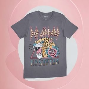 Def Leppard Graphic Relaxed Tee (Size M)
